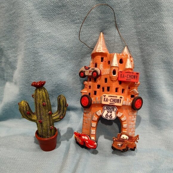 Lite Up Castle Wall Hanging or Christmas Ornament - Picture 1 of 8